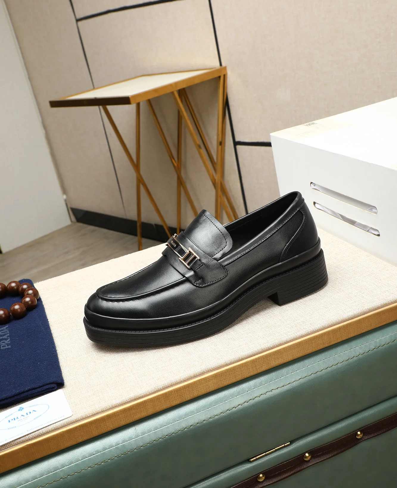 Men's men's shoes 💰540 (water-dyed cow leather) 📛📛PRADA high-end counter's latest formal business leather shoes 👔original and highest quality! Imported from Italy 🇮🇹 first-layer calfskin fabric ➕ cowhide lining Original outsole Formal size: 38➖44 (45 customized)